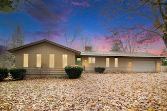 9670 Treetop Dr, Galesburg, MI 49053