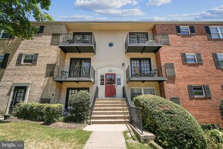 444 N Armistead St Unit 304, Alexandria, VA 22312