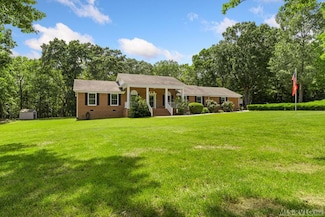 330 Elaines Rd, Bracey, VA 23919
