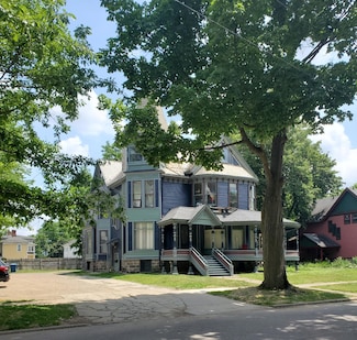 324 Stuart Ave, Kalamazoo, MI 49007