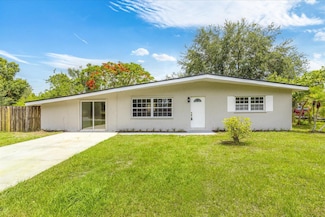 7802 Miramar Ave, Fort Pierce, FL 34951