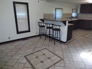 1129 14th St, Fort Madison, IA 52627