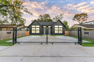 6805 Conley St, Houston, TX 77021