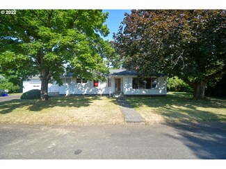 2815 Shirley St, Eugene, OR 97404