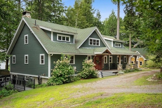 1006&1014 Memorial Dr, Winthrop, ME 04364