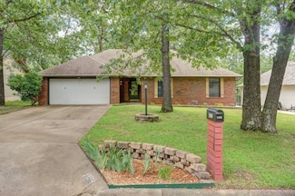 1190 W Bradley St, Springfield, MO 65803