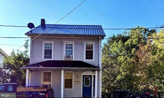 305 W Center St, Tremont, PA 17981