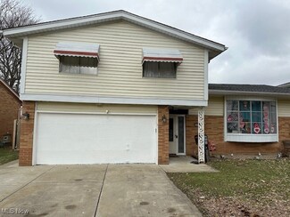 11274 Lafayette Dr, Parma Heights, OH 44130