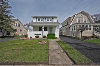 562 E Thompson St, North Tonawanda, NY 14120