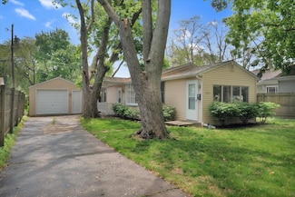 823 W Harvard St, Champaign, IL 61820