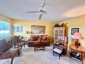 1090 Harwood F, Deerfield Beach, FL 33442