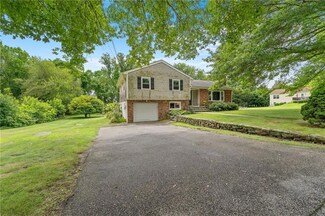 31 Samuel Rodman St, Wakefield, RI 02879