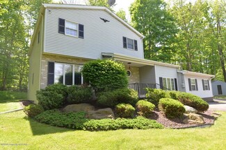 530 S Mountain Blvd, Mountain Top, PA 18707
