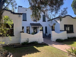 2152 SW 10th St, Miami, FL 33135