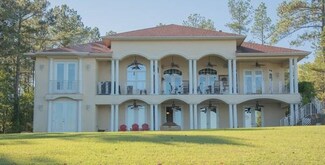 106 Free Bridge Ct, Hodges, SC 29653