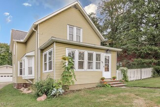 114 Park Ave, Chardon, OH 44024