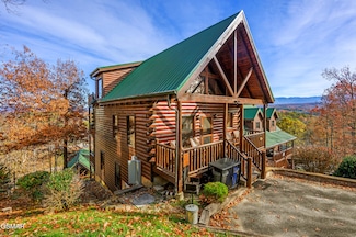 2251 Upper Middle Creek Rd, Sevierville, TN 37876