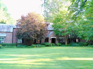 118 Highland Rd, Glen Cove, NY 11542