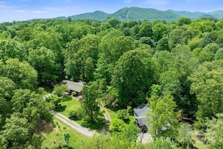 33 & 34 Grandview Ct, Asheville, NC 28806