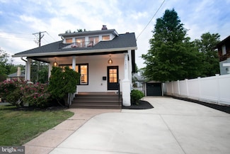 7200 Carroll Ave, Takoma Park, MD 20912