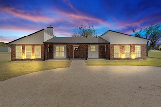 1492 van Zandt County Road 3502, Wills Point, TX 75169