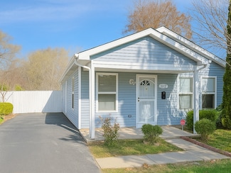 1712 11th St, Waukegan, IL 60085