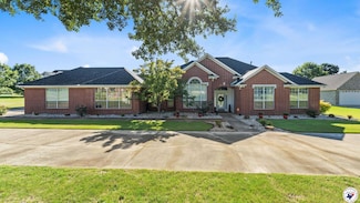21 Red Oak Ln, Texarkana, TX 75503