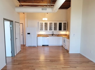 201 E Chambers St Unit 303, Cleburne, TX 76031