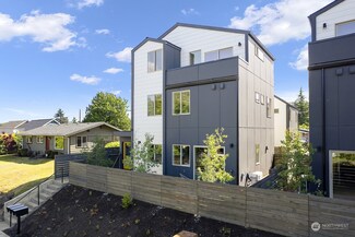 5043 25th Ave SW, Seattle, WA 98106