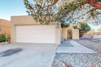 5813 Elmwood Dr NE, Albuquerque, NM 87109