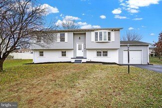 2452 Onyx Rd, York, PA 17408