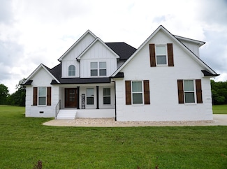 832 Longview Rd, Shelbyville, TN 37160