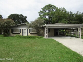 709 N Lewis St, New Iberia, LA 70563