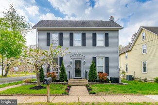 33 Mechanic St, Bridgeport, NJ 08014