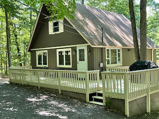 138 Ski Trail, Pocono Lake, PA 18347