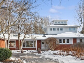 718 Chilton Ln, Wilmette, IL 60091