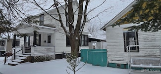 904 W A St, Iron Mountain, MI 49801