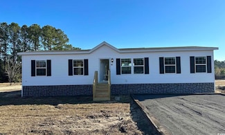 218 Eva Dr, Loris, SC 29569
