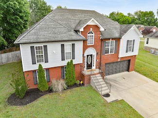 125 W Observatory Dr, Clarksville, TN 37040