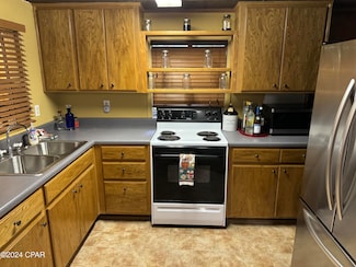 199 N Duck Ave, Wewahitchka, FL 32465