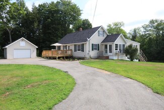 58 Kingsbury Rd, Holden, ME 04429