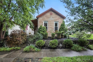 27 Henry St, Dayton, OH 45402