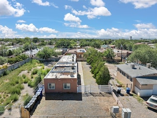 525 Mesilla St SE, Albuquerque, NM 87108