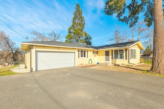 920 W Park St, Grants Pass, OR 97527