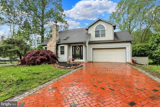 907 Pine Heights Rd, Reading, PA 19605