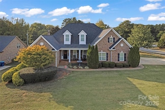 3261 Fairmead Dr, Concord, NC 28025