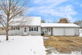 17518 N 2nd St, Chillicothe, IL 61523