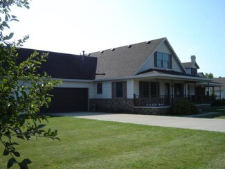 1015 Northrose St, Kentland, IN 47951