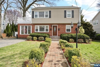 43 Clark St, Dumont, NJ 07628