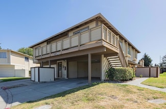 1893 Cherokee Dr Unit 4, Salinas, CA 93906
